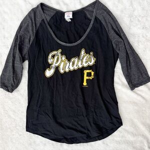 PITTSBURGH PIRATES WOMENS BLACK & GREY 3/4 SLEEVE RAGLAN TEE SHIRT